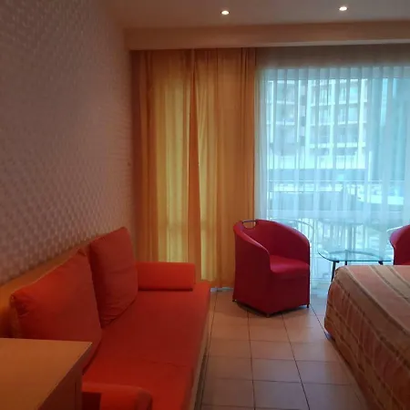 Miramar Palace - Center *